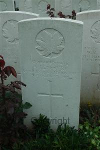 Canada Cemetery Tilloy Les Cambrai - Lefebvre, Alderic